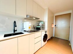 Vacanza @ East (D14), Condominium #467680361